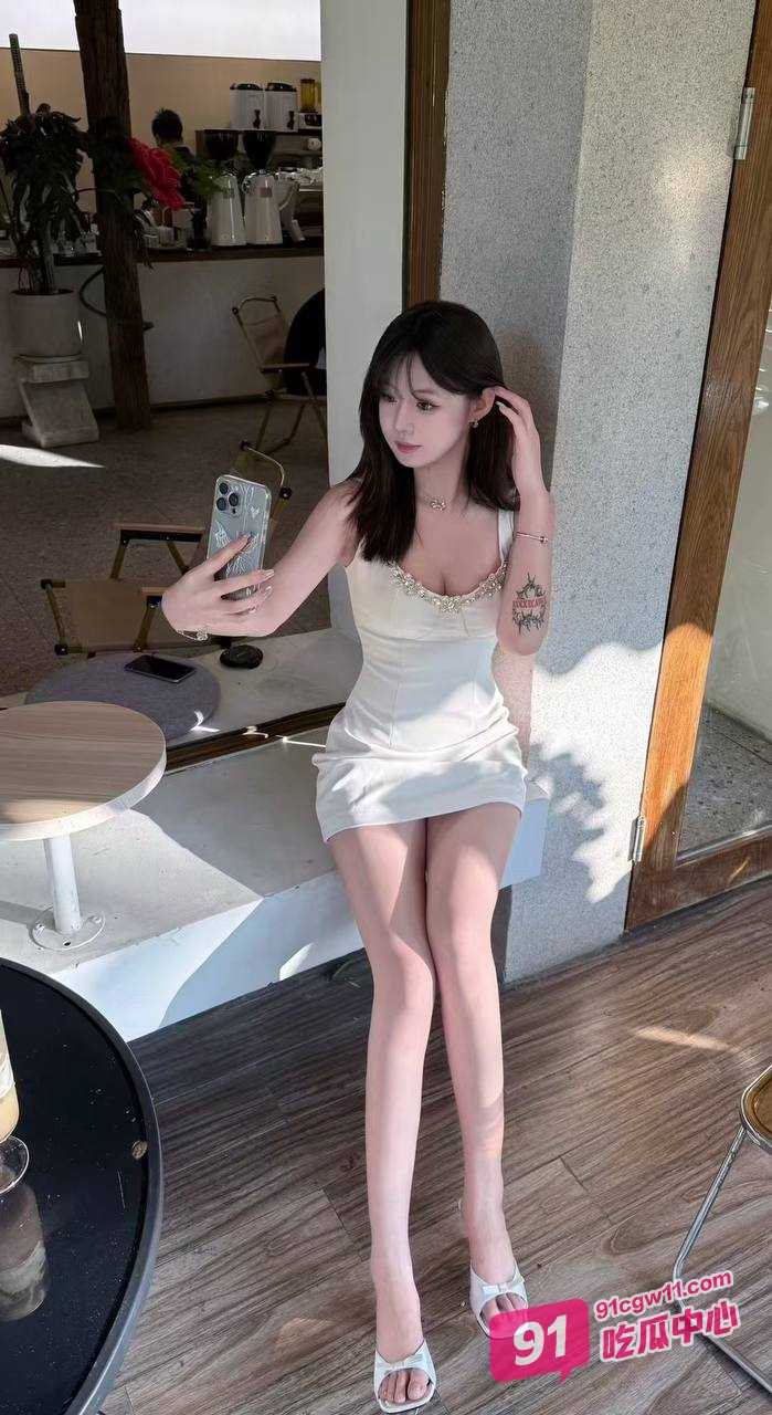大学情侣对换～两位绝美妹子同时高潮 “哪里有这么好的大学啊” 配图