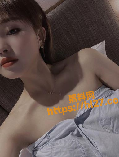料友投稿 长沙打工时的艳遇 来自许昌的反差妹子王馨悦 做爱视频流出