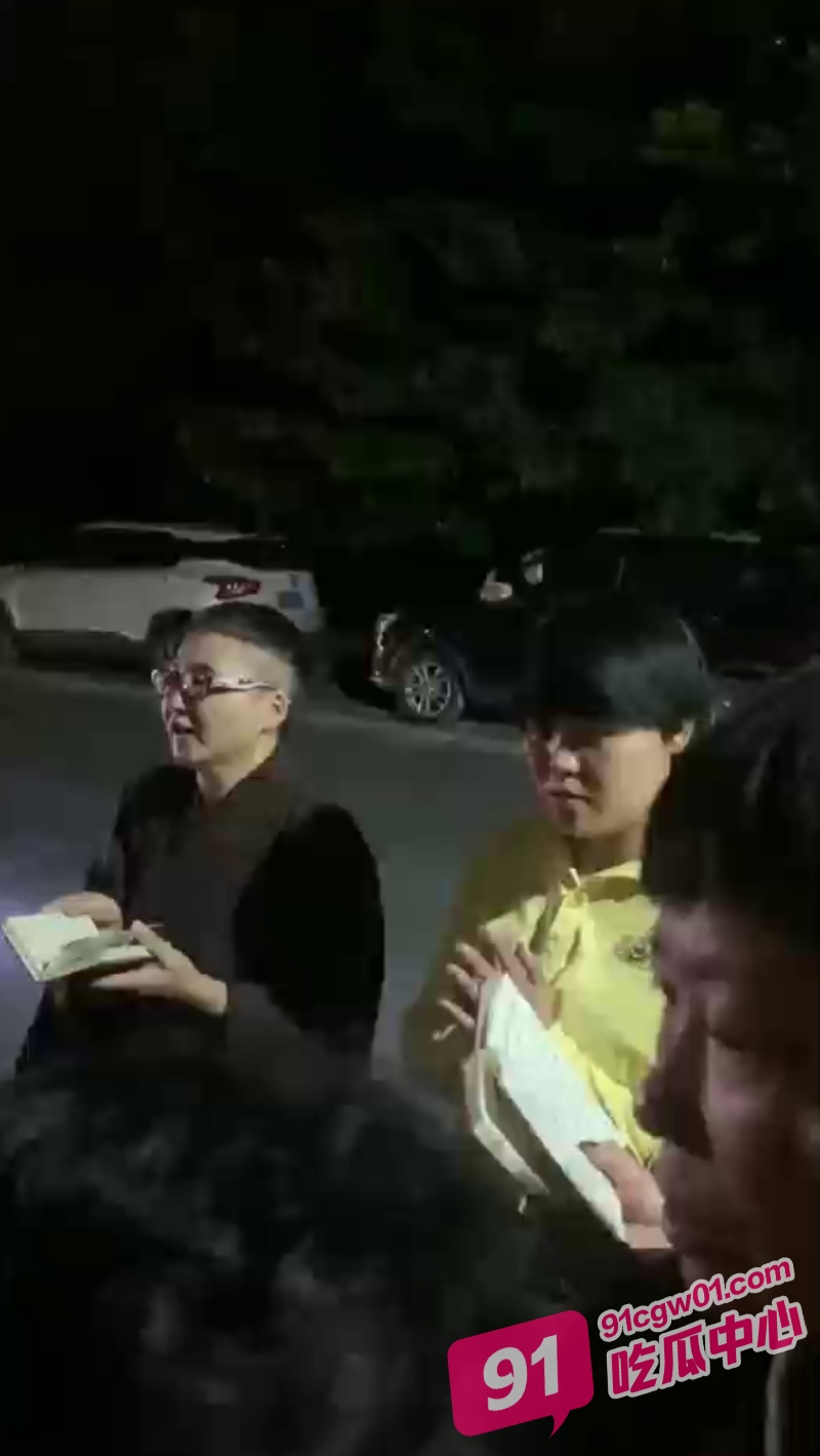 有什么说法吗？广东一老人穿红衣跑到邻居家自杀 全村停课做法事！ 配图4