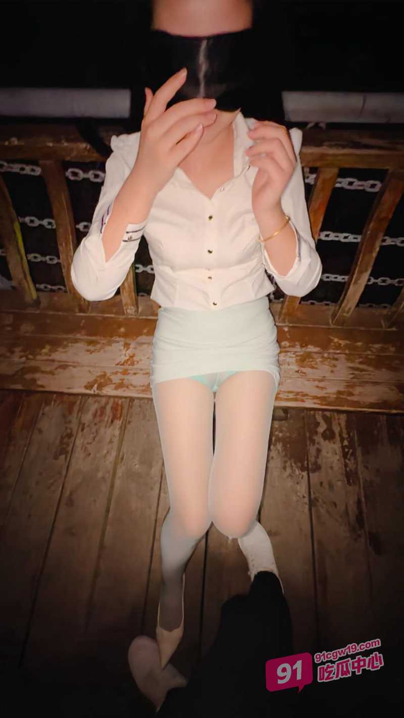 海角乱伦之我的人妻姐姐～欲望高涨的姐姐非要在户外玩点小游戏！ 配图6