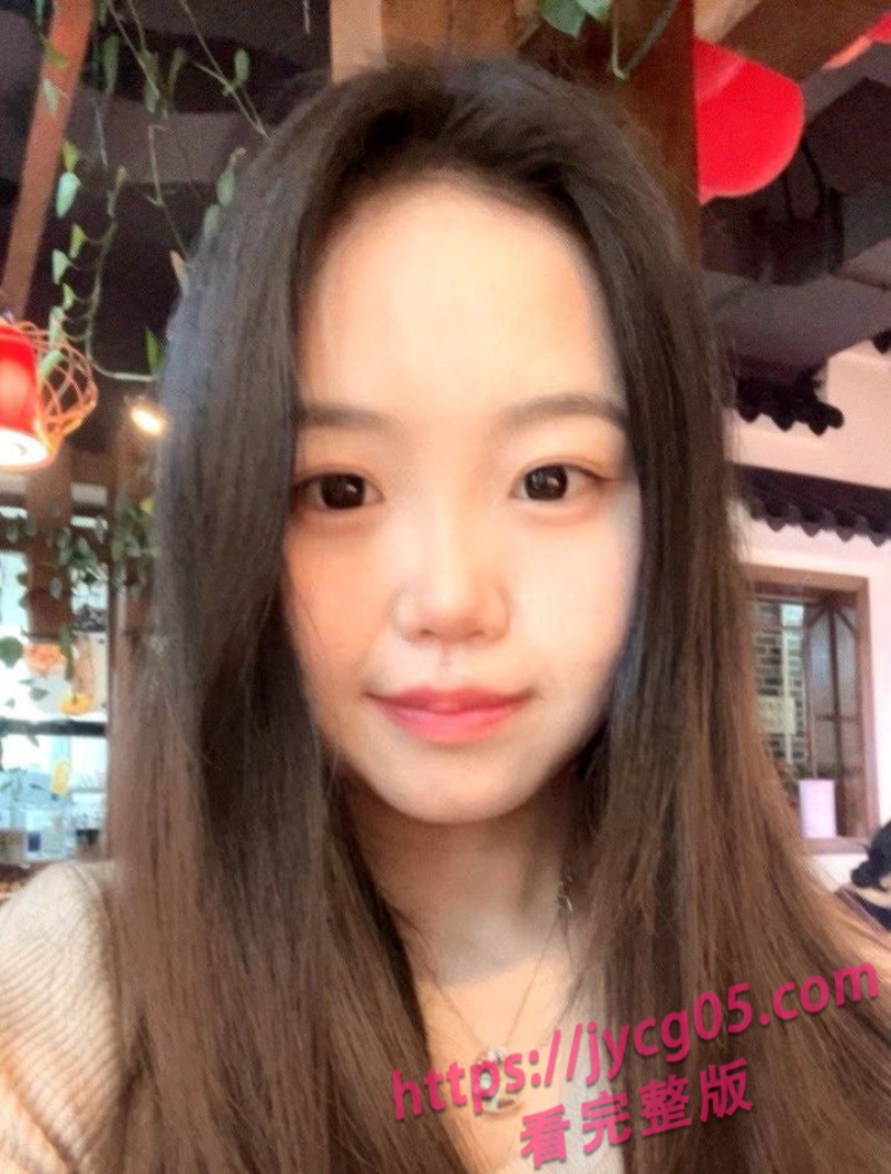 甘肃眼镜妹于雪视频被疯传！全裸挑逗画面撩人 配图2