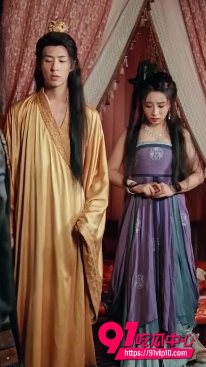 淫博士穿越成太子与各宫妃嫔缠斗1