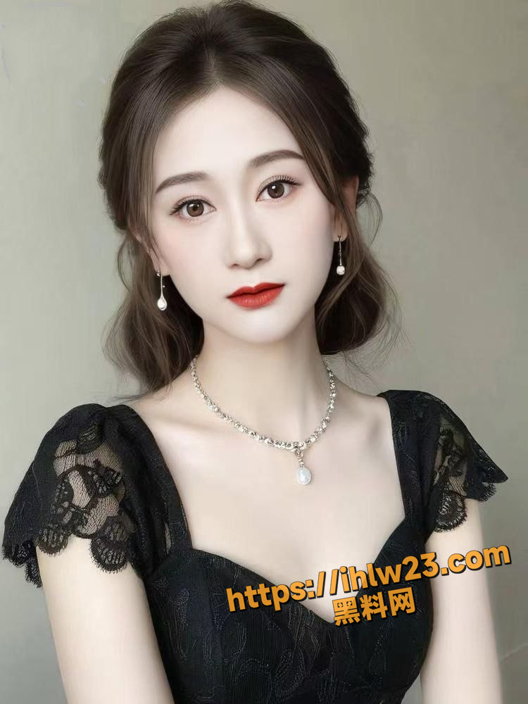 潮汕反差婊 和炮友聊天骚话连篇 让炮友和老公一起操她 炮友也是热心肠 直接实现她的愿望!