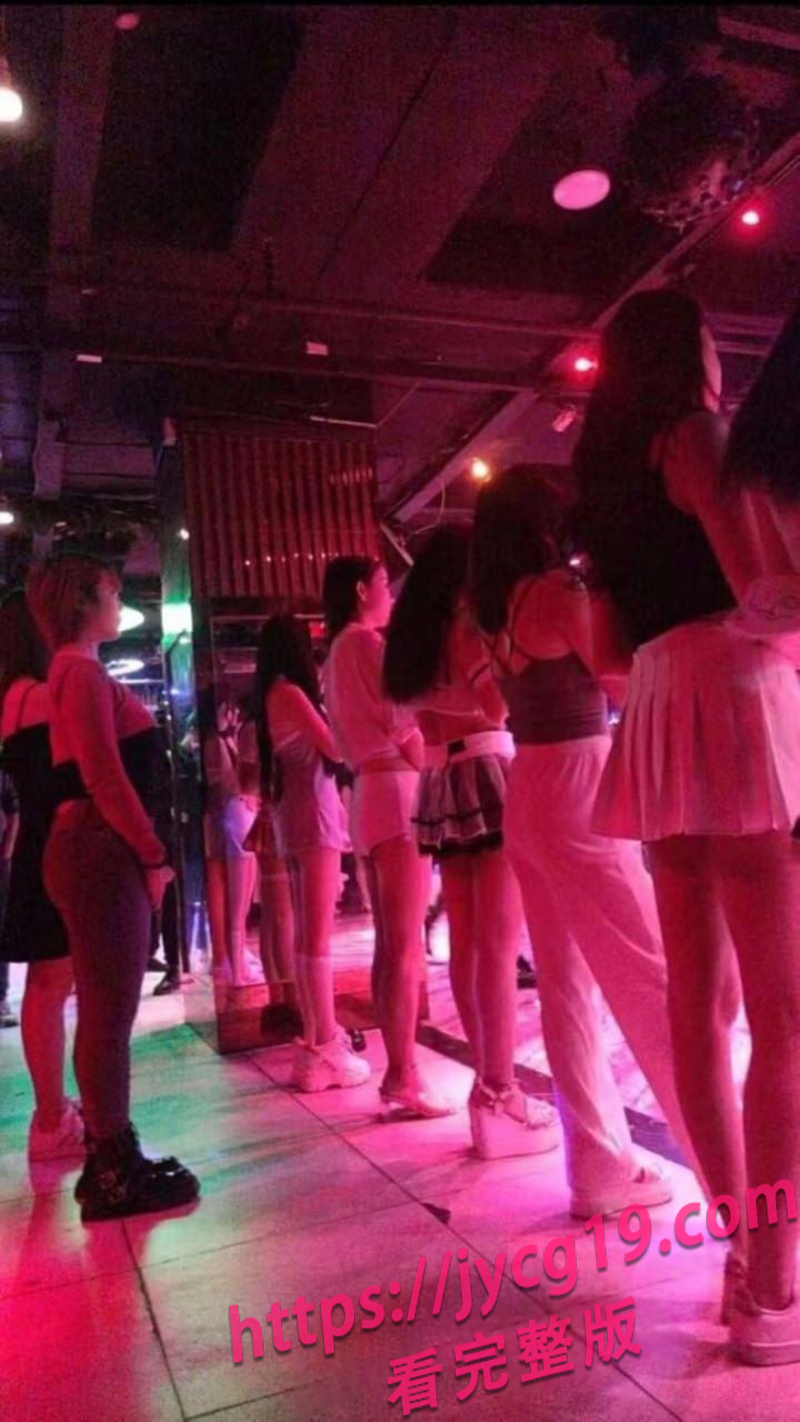夜店狂潮来袭 莎莎热舞上演欲望盛宴 配图5