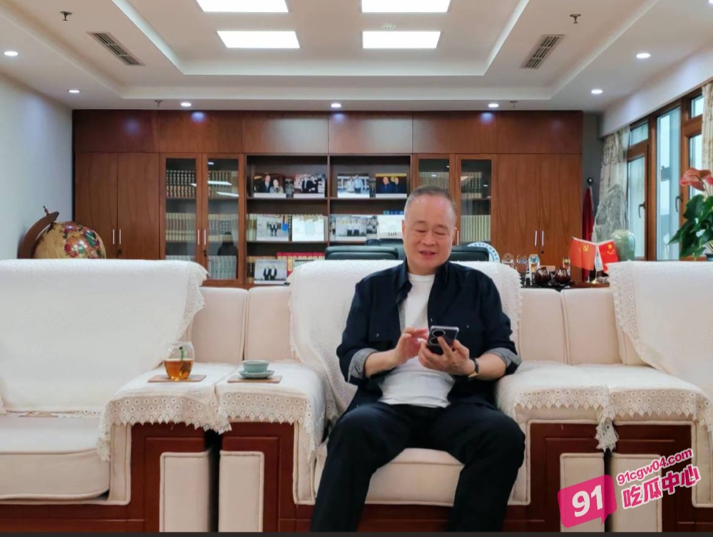 承诺的老婆变成了小三 著名歌手肖洋微博暴商会会长陈春玖惊天大瓜 配图6