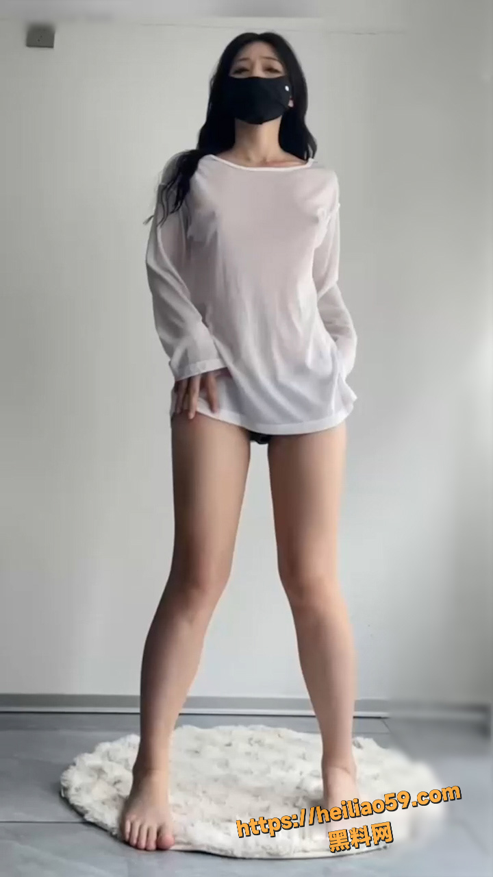 推特福利姬 迷鹿 绝版定制福利 巨乳翘臀扭胯裸舞 黑白丝诱惑力度拉满！