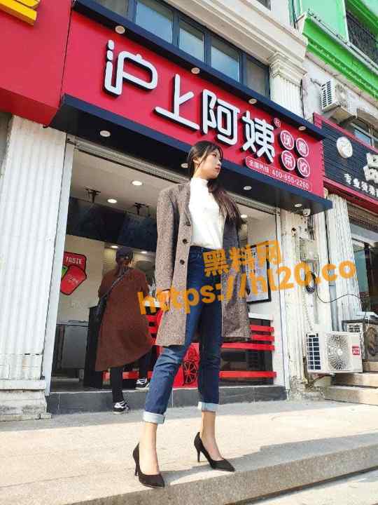 上海巨乳人妻母狗【糖糖有点甜】酷似抖音百万网红董赤赤！！户外漏出 野战 3p等完整视频合集流出！