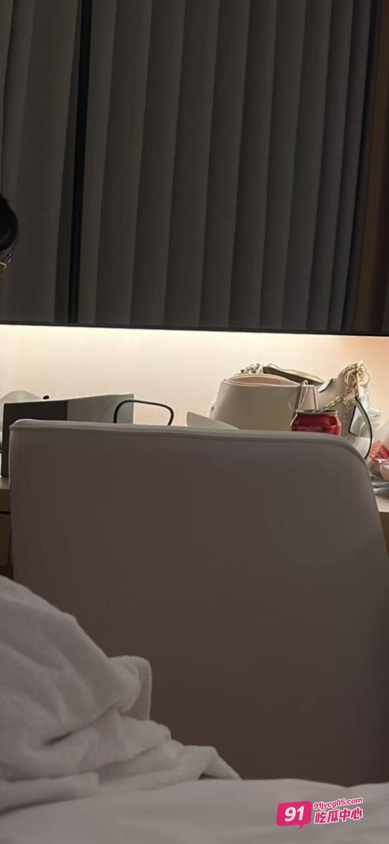 女友南京出轨被实锤 群友化身福尔摩斯 仅一张照片找到出轨证据 配图10
