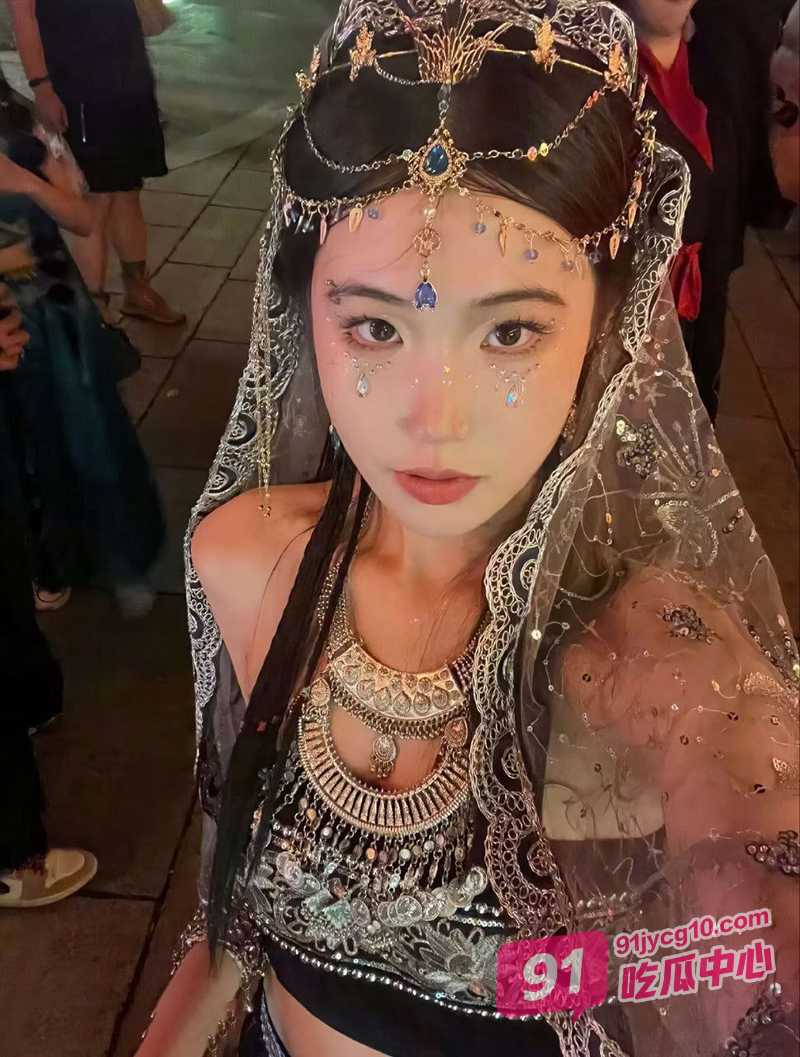 湖南师范艾添嫒坠入爱河 满满的青春少女 居然自带荡货属性～ 配图2