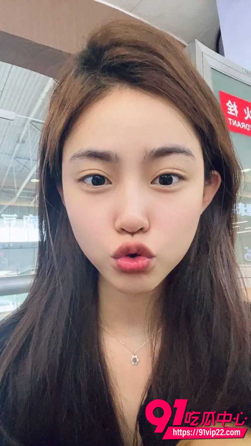 24岁中国抖音网红祁萌 3
