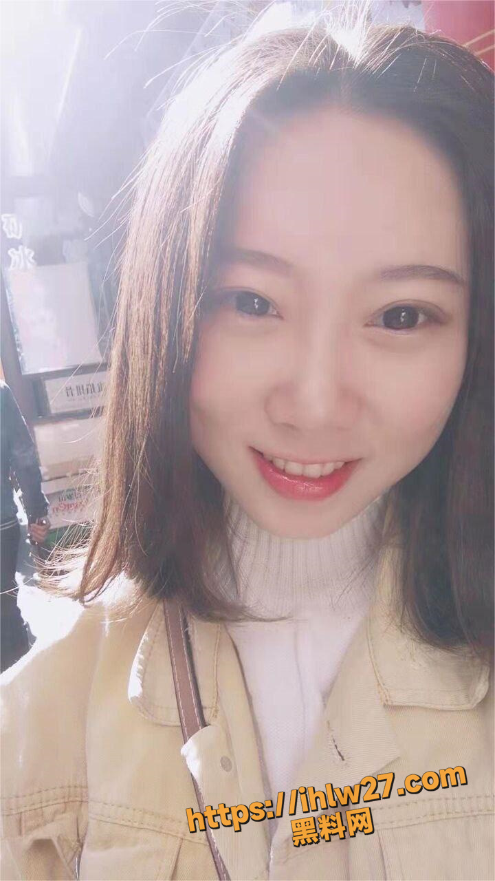 山东潍坊职业学院 我的反差婊前女友 栾娟 狼友分享从一个娇羞少女到胯下的母狗的转变