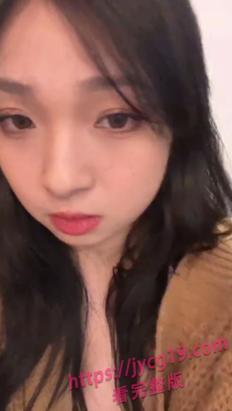 猎艳大神火力升级 大学生与人妻齐上阵!