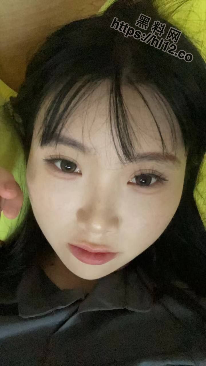 02微胖型骚逼女友，大奶双峰乳肥翘臀，老汉推车后入宝操爽的一批