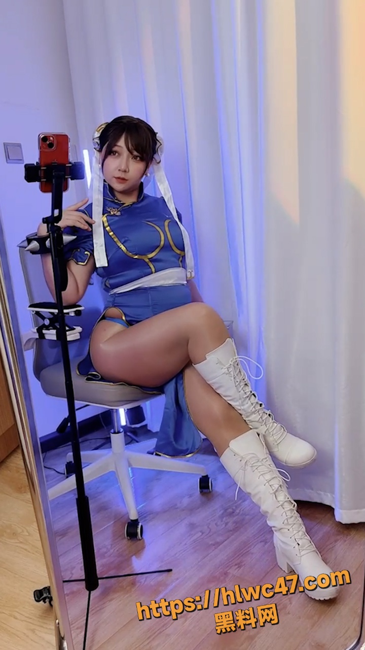 B站肉感坦克coser 欧冀冀 捆绑道具骑乘抽插 弹力插热舞爆浆喷水