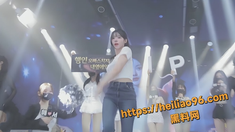BJ熊猫班脱衣舞女团裸舞合集 三位头牌白嫩巨乳轮番热舞 单人纯享尺度拉满
