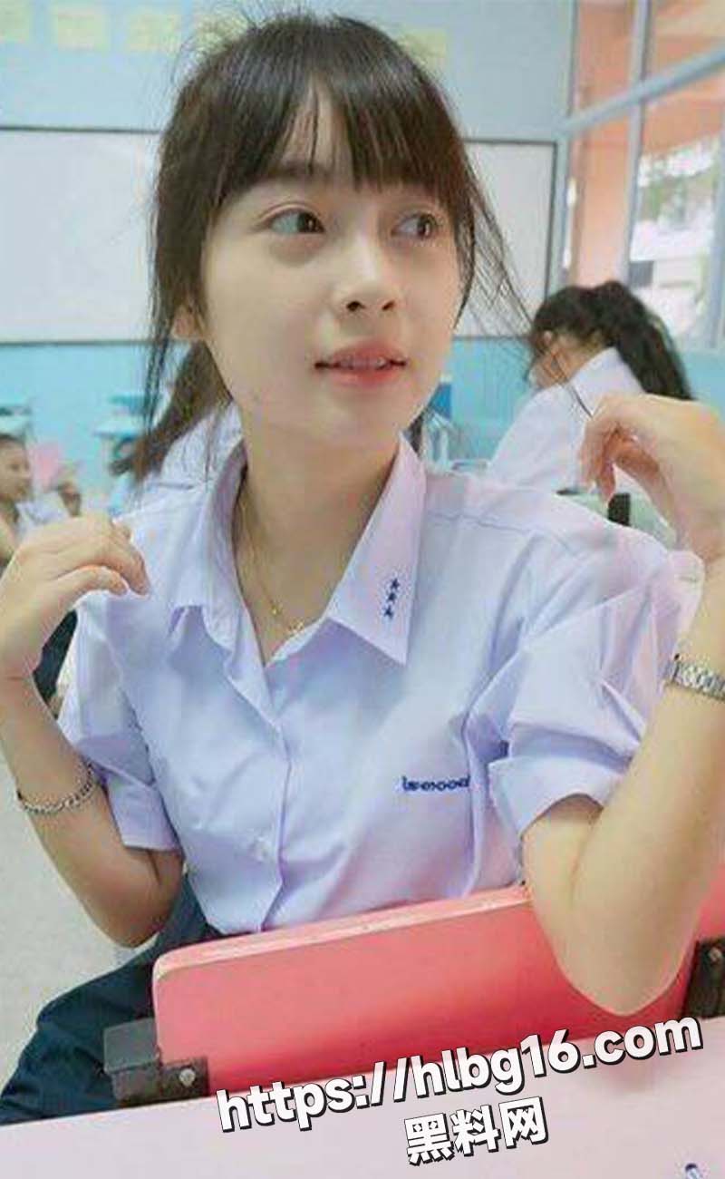 广州电子厂妹 被男友曝光打炮视频 巨乳翘臀曲线勾魂 高翘美臀让男友大鸡巴狠狠打桩