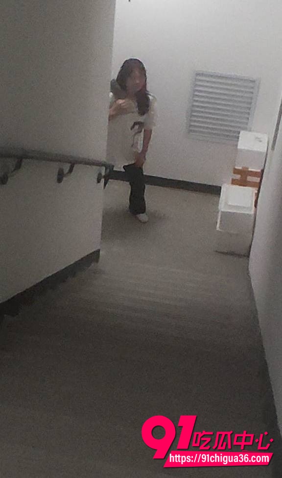 胡雨婷12 胡雨婷12