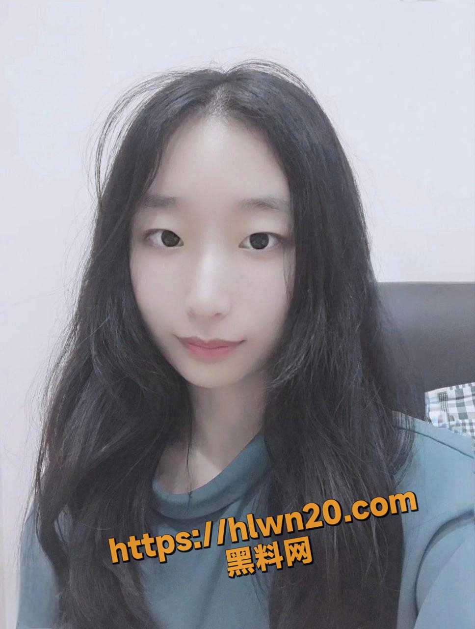 海角精选真实乱伦奉上！禽兽哥哥下药迷晕00后来姑姑家串门的甜美表妹 各种玩弄连屁眼都要添最后内射！