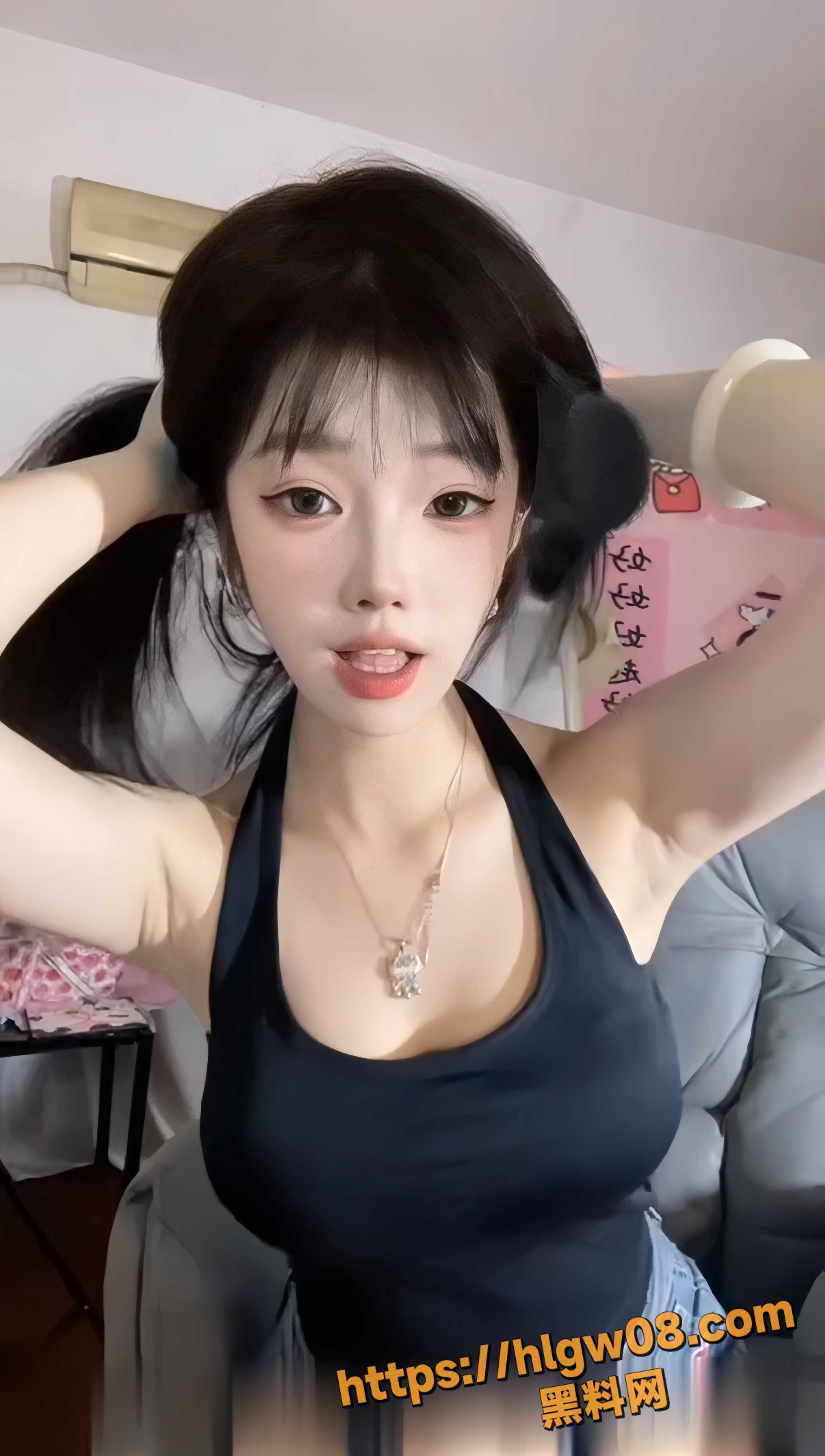 冰子乖乖的 快手极品女主播 定制福利视频流出 大尺度骚舞擦边诱惑 性感指数爆表！