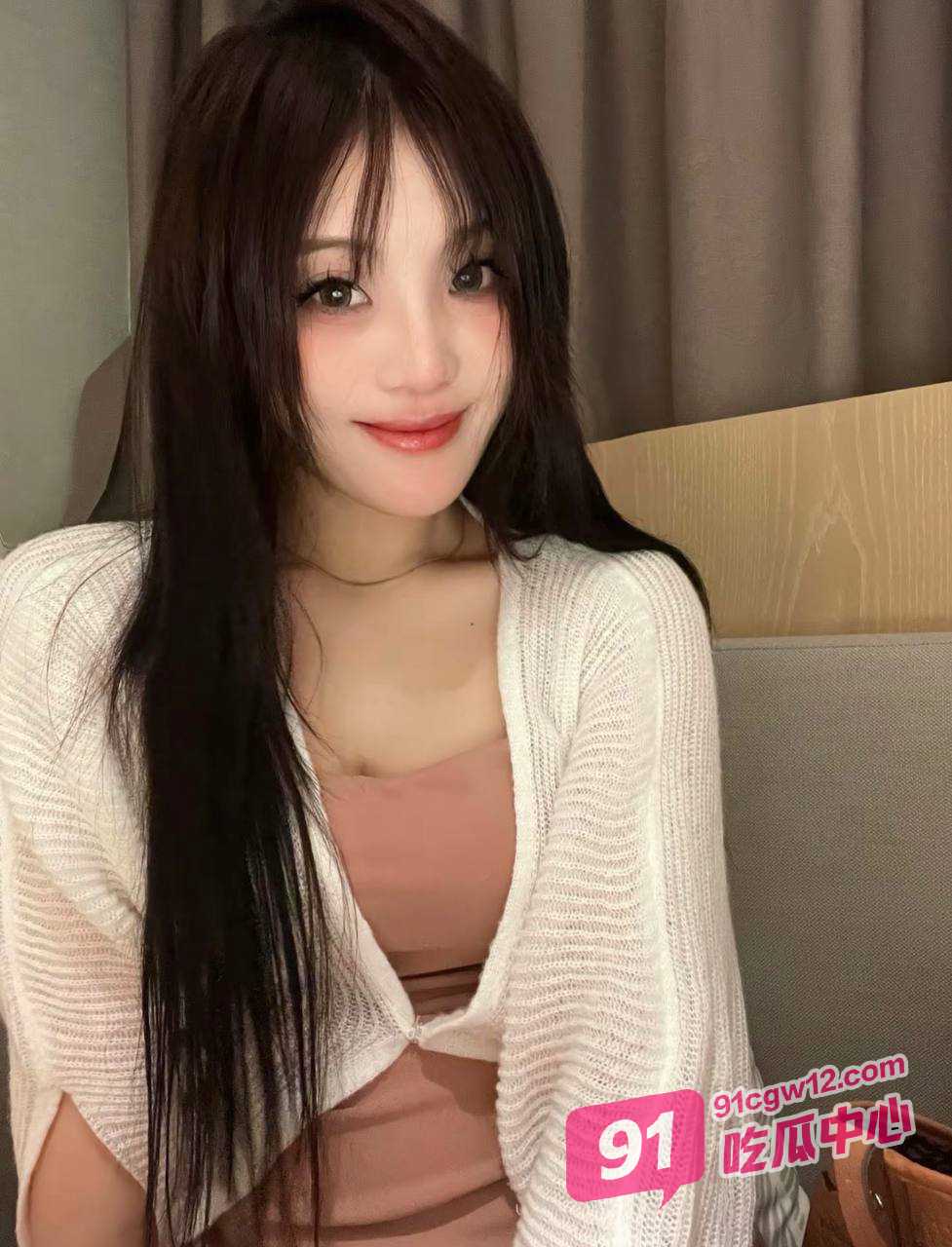 纯欲福利姬~万人求少女浴室湿身诱惑 各位瓜友能坚持多久?