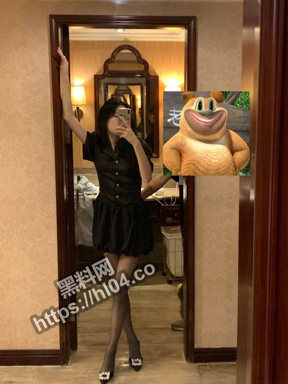 前女友『臭脚恋足癖』骚货母狗，少女袜控黑丝袜足交