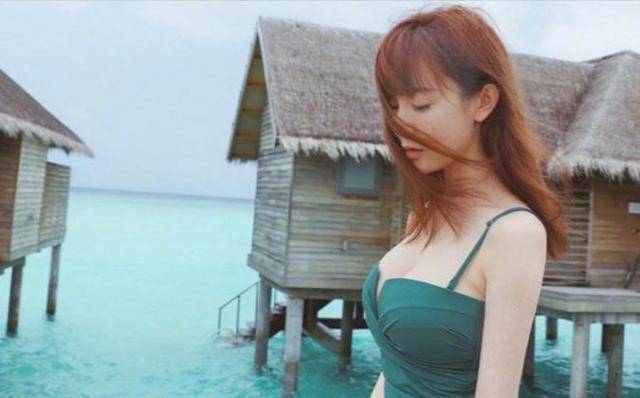 张檬当年还挺惊艳的,可惜淡出娱乐圈不拍戏,一手好牌打得稀巴烂