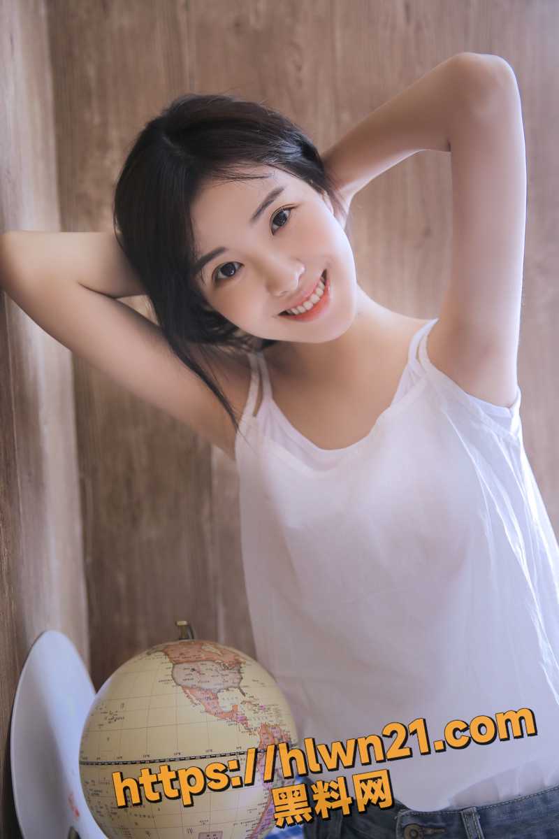 娇妻骚起来 从房间干到阳台 绿帽男把娇妻贡献给好兄弟 开着门露出做爱找寻刺激 自己一边观赏一边打飞机