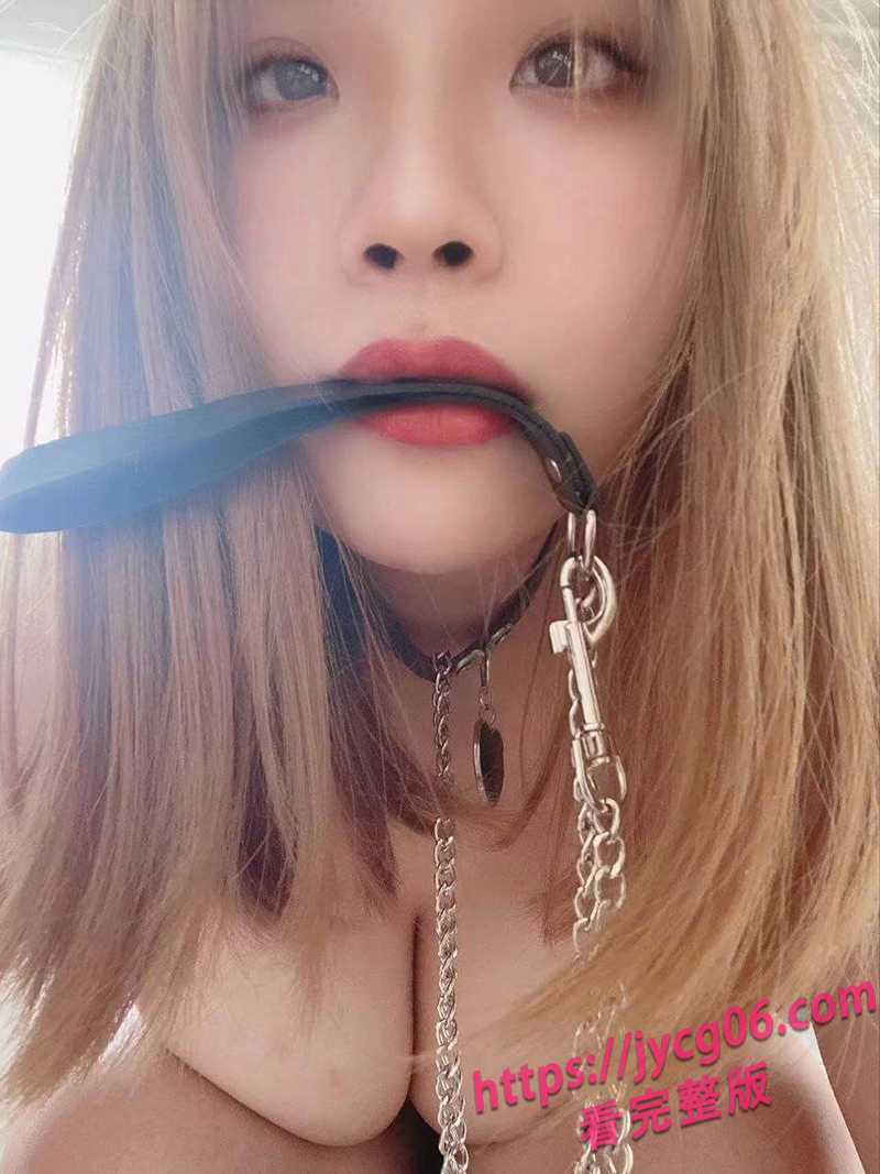 惊现“教育潜规则”！女老师深夜密会家长数百次 疯传画面震撼 配图3