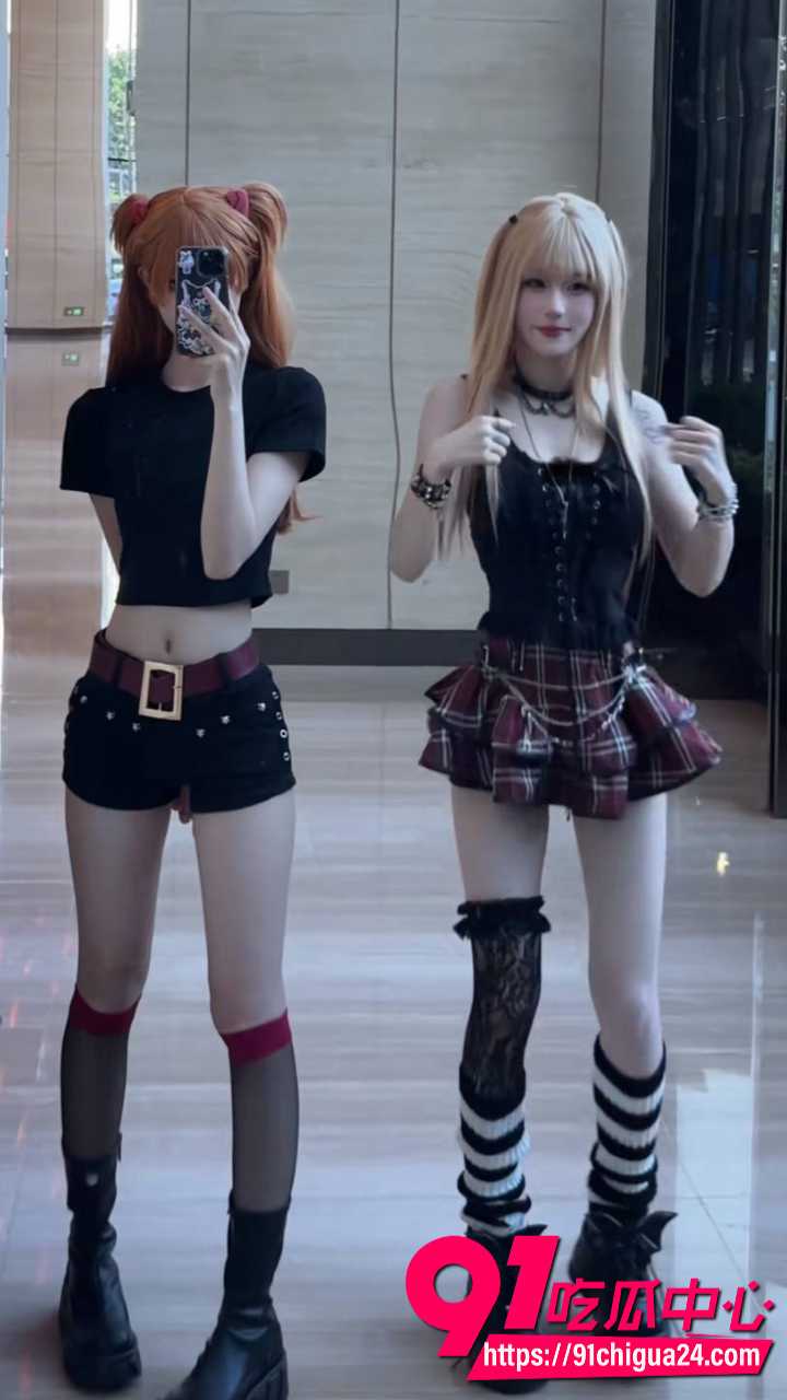 黑丝红裙兔女郎制服诱惑3 黑丝红裙兔女郎制服诱惑3