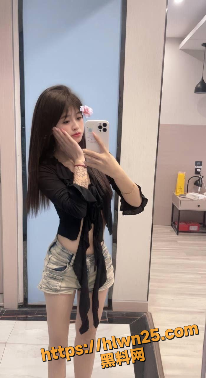 极品外围女神 成都乐乐 穿衣是高不可攀的女神 脱衣是淫荡下贱母狗 千般宠爱只为最后一抖