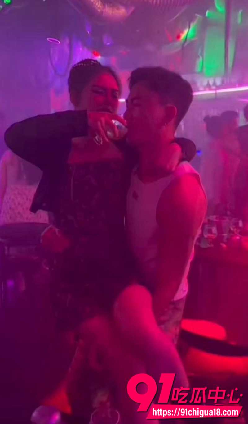 云南普洱女网红醉格拉斯冲隐瞒婚姻事实与男主谈恋爱欺骗感情30
