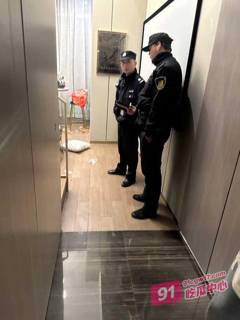 紧急避雷杭州in11酒疯吸毒女 喝酒就报警还打人敲诈 现场视频曝光！ 配图7