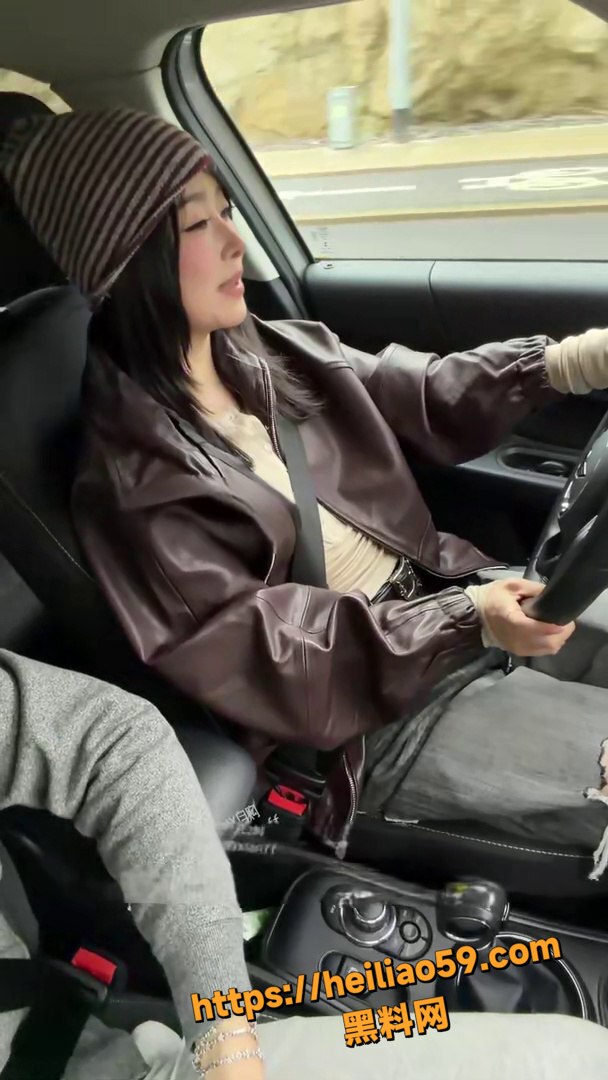 推特极品网黄 噗噗 最新作品 阿黑颜女神深喉口爆 后入打桩被干到尖叫