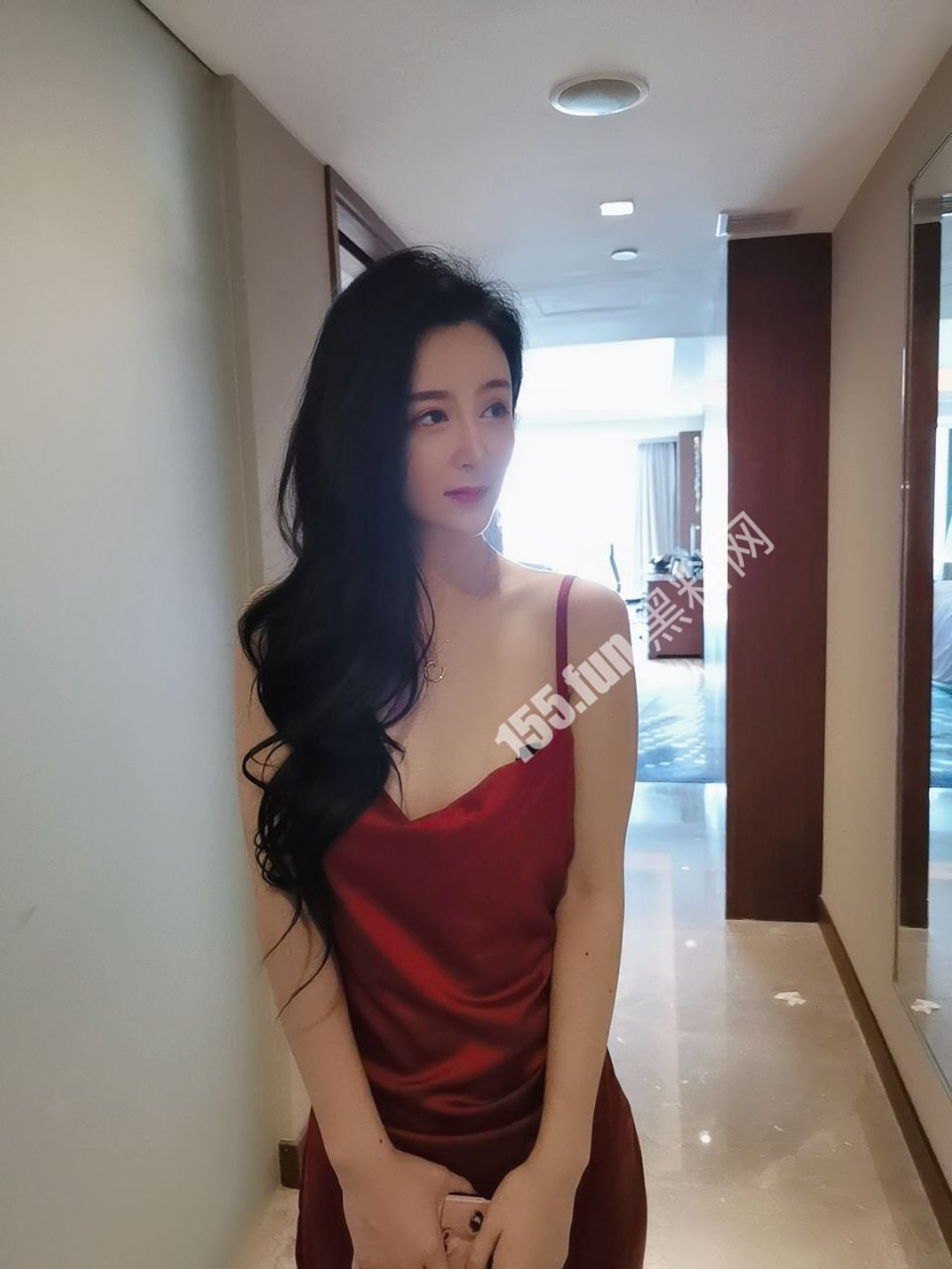 高颜值S级身材拜金女 很像一个网红就是没有印象来看看知道是谁不 配图