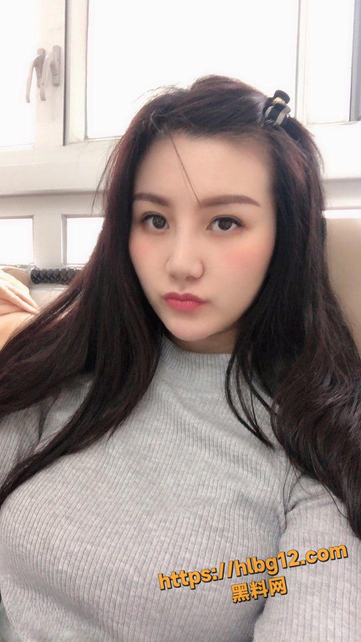 重庆健身美少妇 李思钰 婚内出轨 黑丝高跟鞋骚的一批 多姿势爆操 被老公发现离婚后曝光！