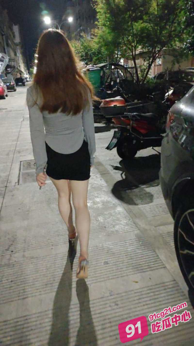 姐弟乱伦之家有淫姐其乐无穷 姐姐的骚穴温暖了我的鸡巴！ 配图8