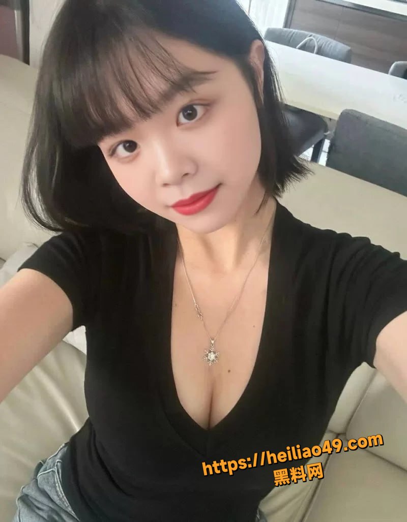 社科院研究生 杜彤 裸聊约炮被男友曝光 无套内射粉穴挂浆 清纯反差婊太色情！