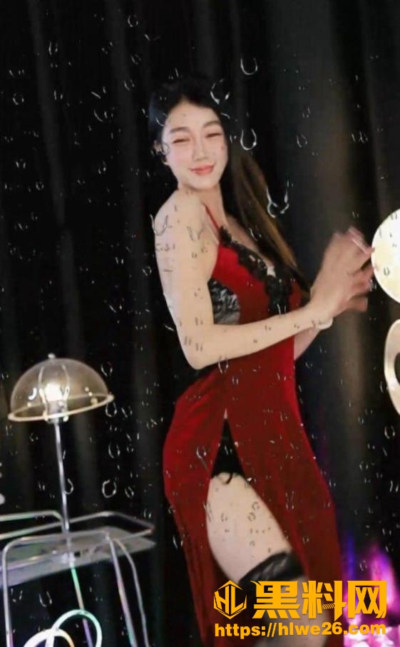 用户求瓜 B站高颜值主播 小米糕 大尺度热舞视频流出 黑丝美腿极致诱惑