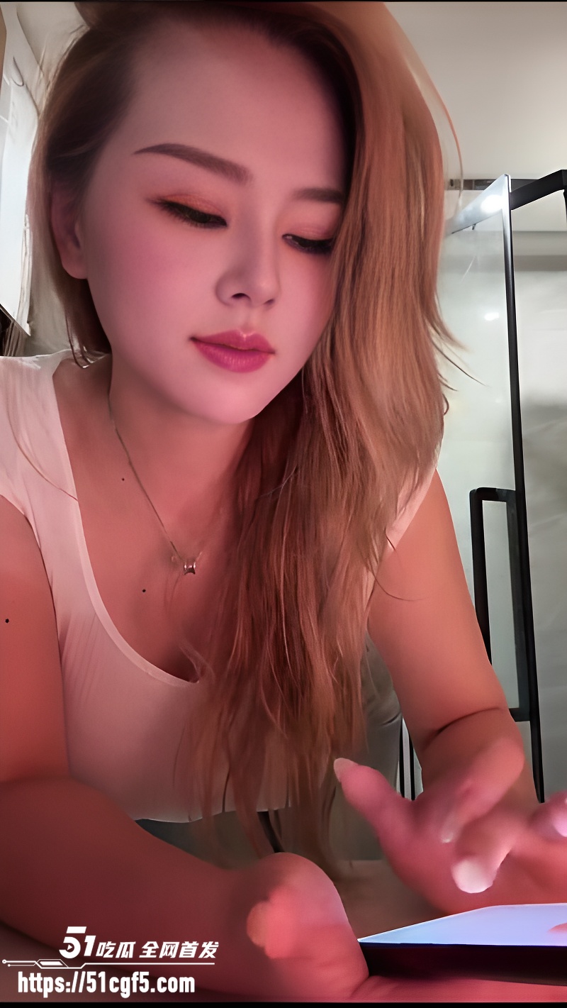 抖音风骚网红脸御姐毛艳 1