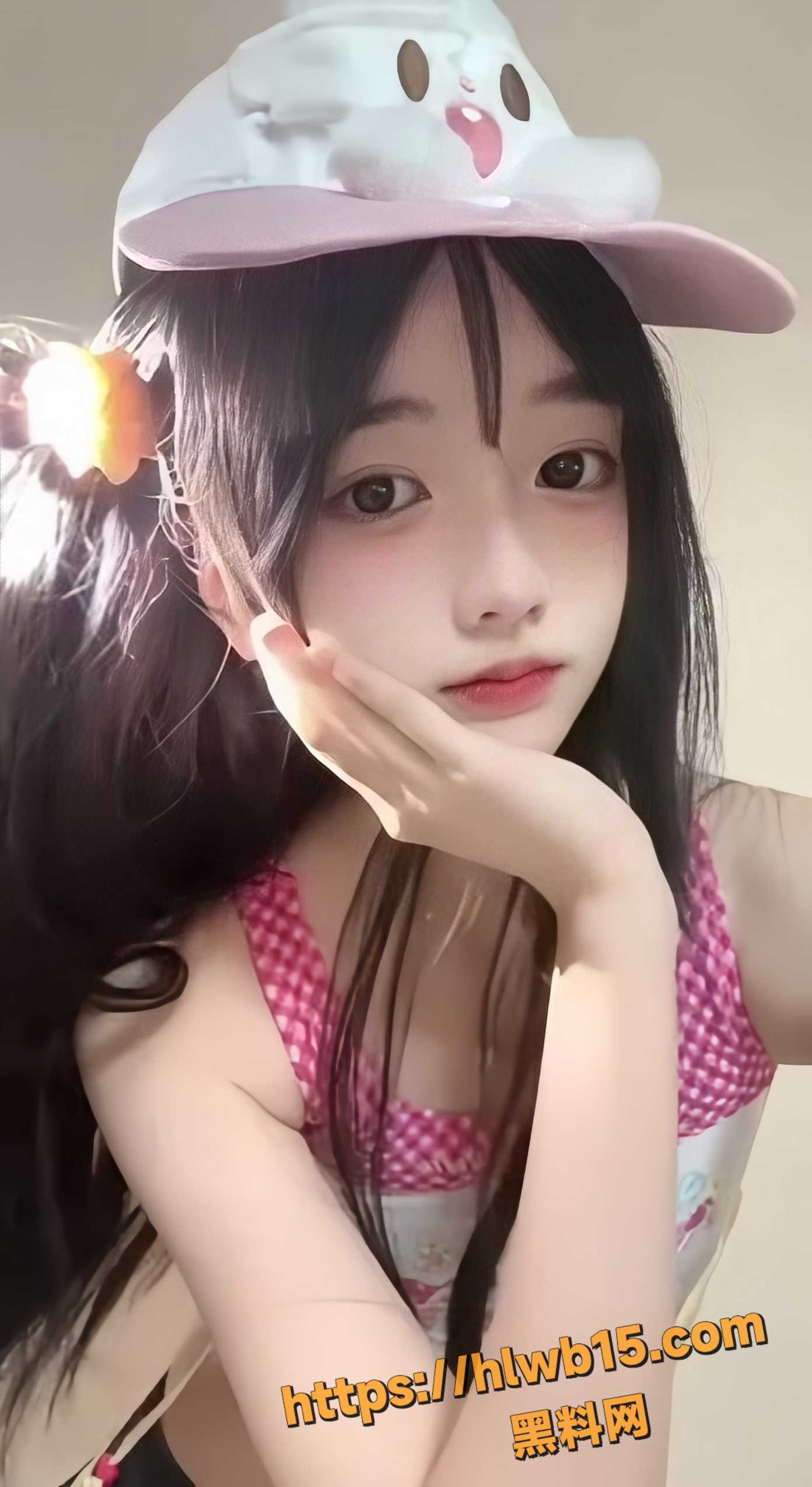 推特极品萌妹 日常生活照与私拍合集流出 洛丽塔白丝漏奶诱惑 假屌后入潮吹喷满屏！