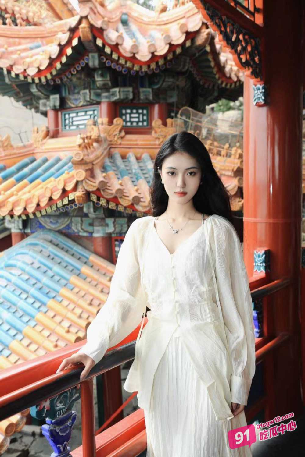 长沙理工校花沈清怡迎战两男～主动脱掉裤子撅起屁股求后入 清纯校花私生活及其淫乱 配图3