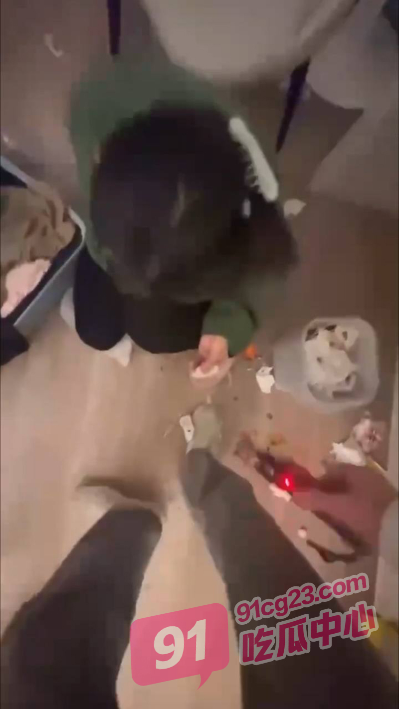 失足女不听话？ 鸡头直接电击伺候 好离谱！ 配图4