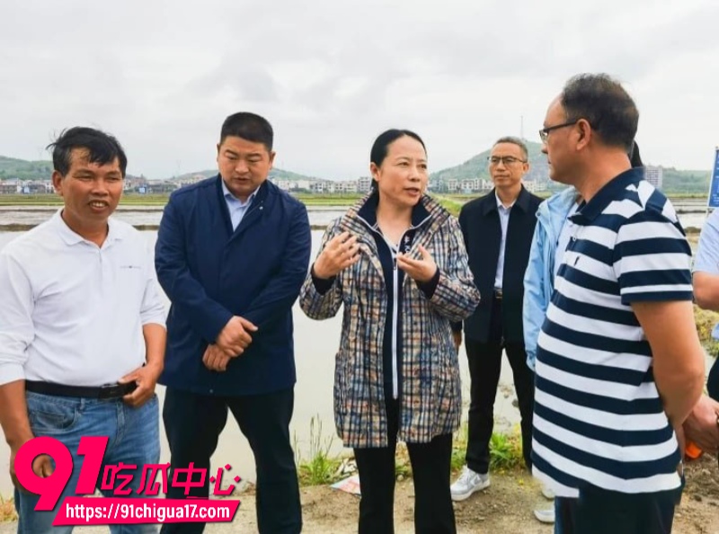 湖南省邵阳市副市长仇珂静因贪污落马曾经包养男模的黑历史曝光15