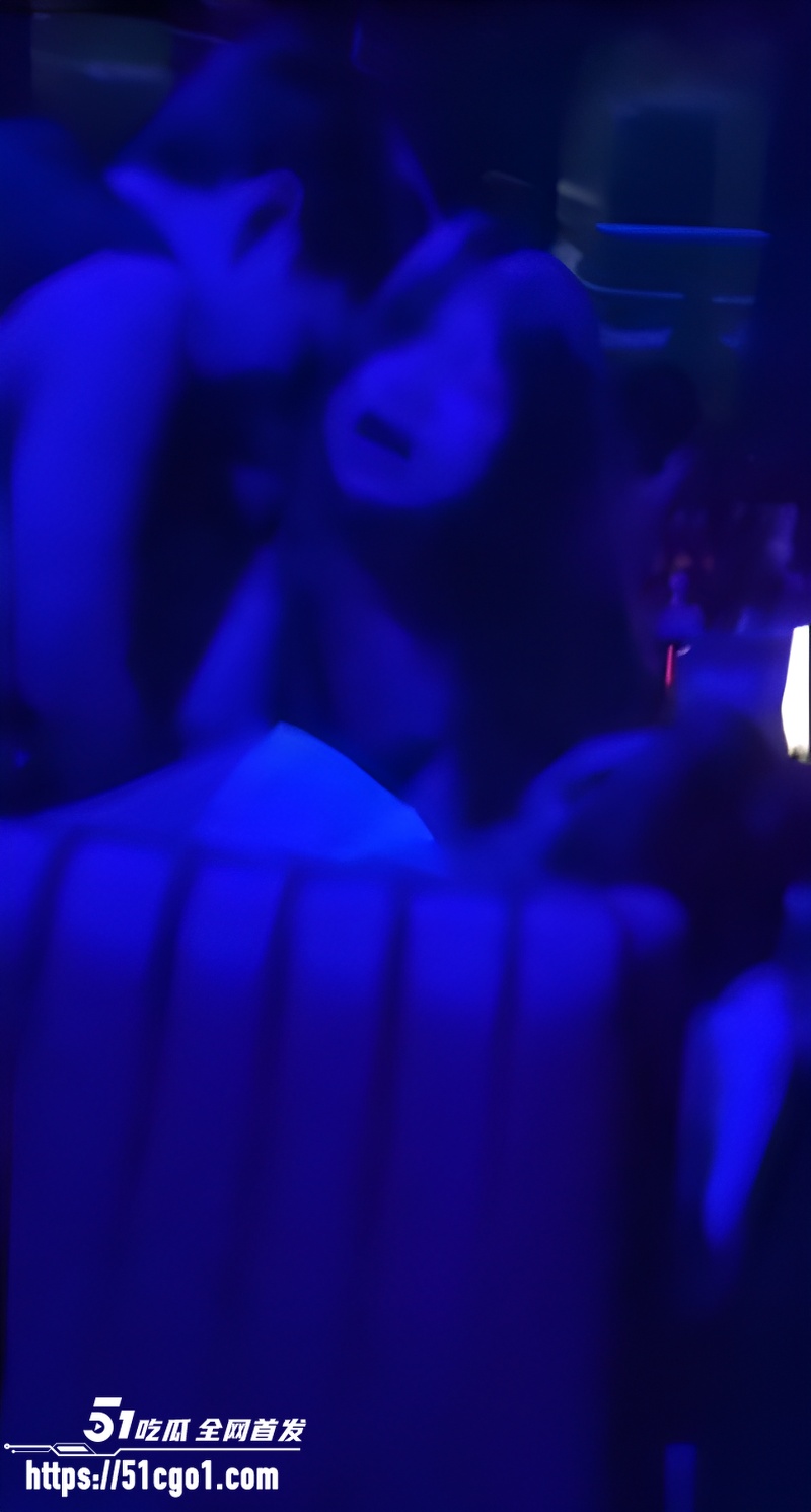 网传成都339酒吧女子被下药 3