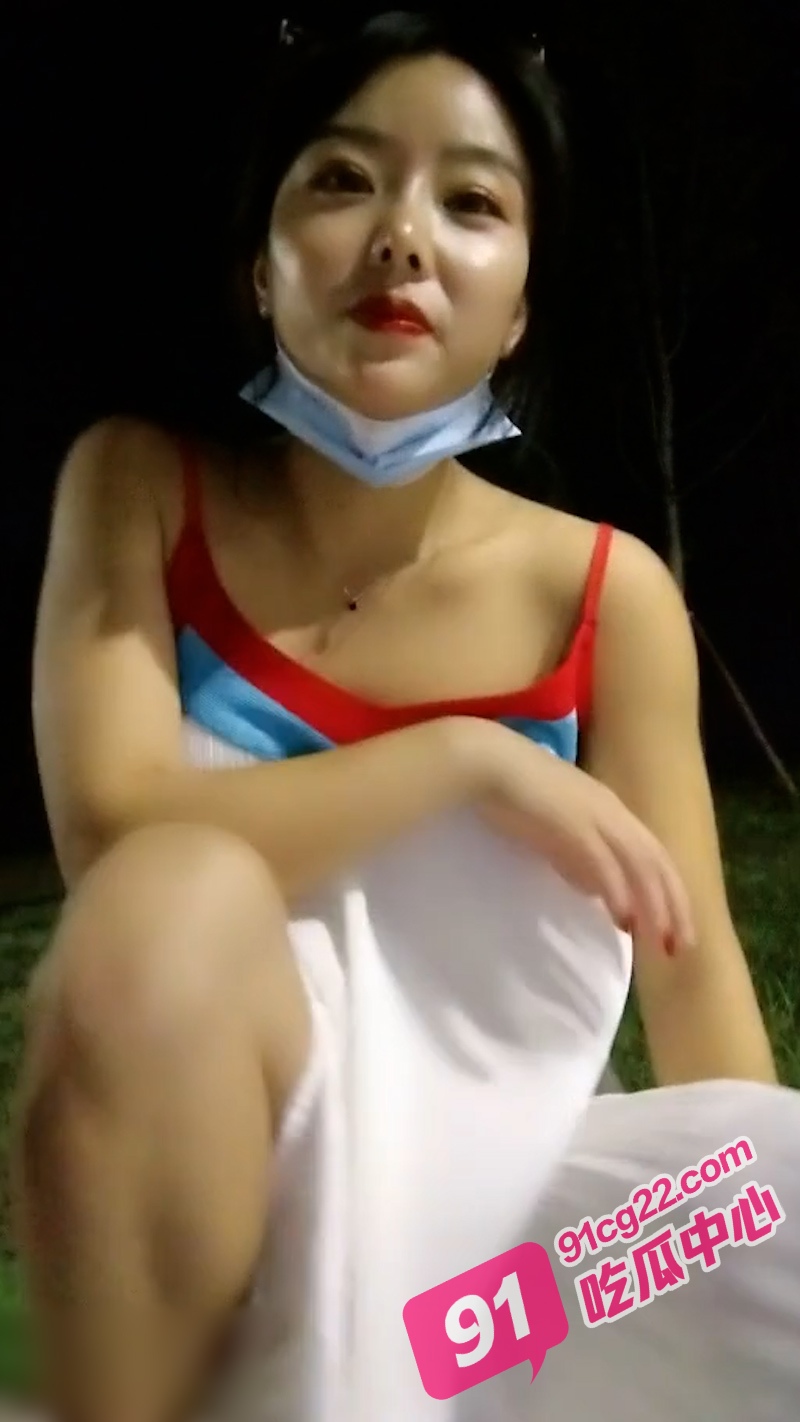 糙汉霸道爱上我！少妇街头直播勾引大叔 漫漫长夜被庄稼汉强力宠爱！ 配图3