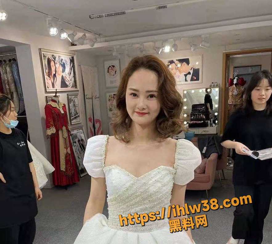 沈阳人妻中介 王僖芬 为了生活每天开发商操完买家操 性欲极强的她被操至高潮！