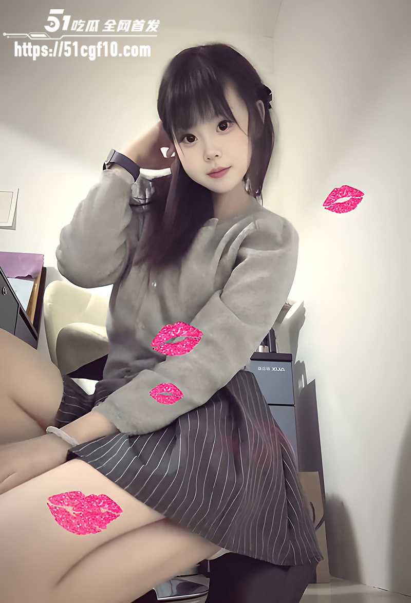 清纯抖音网红小羊s露脸脱衣定制视频4拷贝