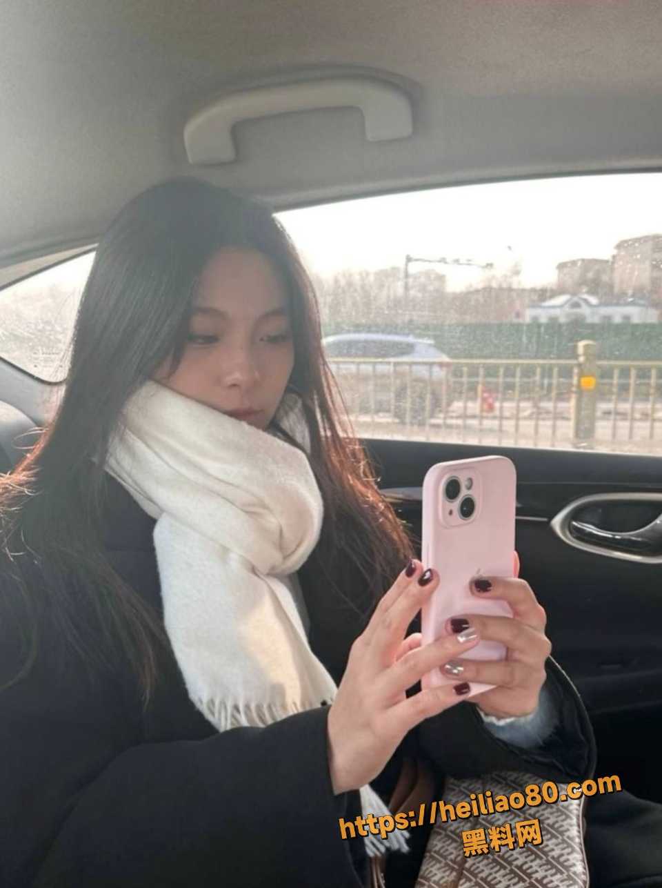高颜值清纯美女 卢绘旭 野外被富哥后入猛操小骚鲍鱼 口交吃鸡巴视频通通曝光