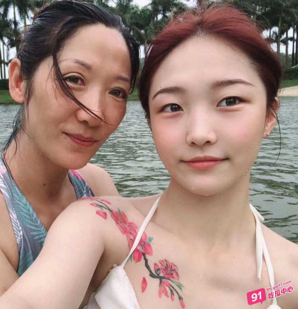 达州精神小妹性爱视频曝光 雪白胴体粉嫩乳头女上位娇喘不断 胯下含棒十分娇羞 配图2