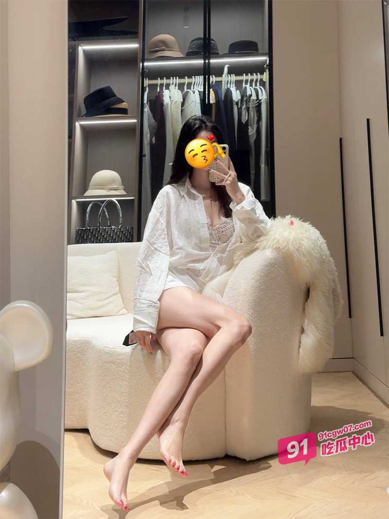 推特反差母狗ShyVia 付费私密福利资源泄密 自慰棒疯狂挑逗 简直太催精下饭了~ 配图2